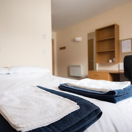 The Sidings Aparthotel Пенрин Екстериор снимка