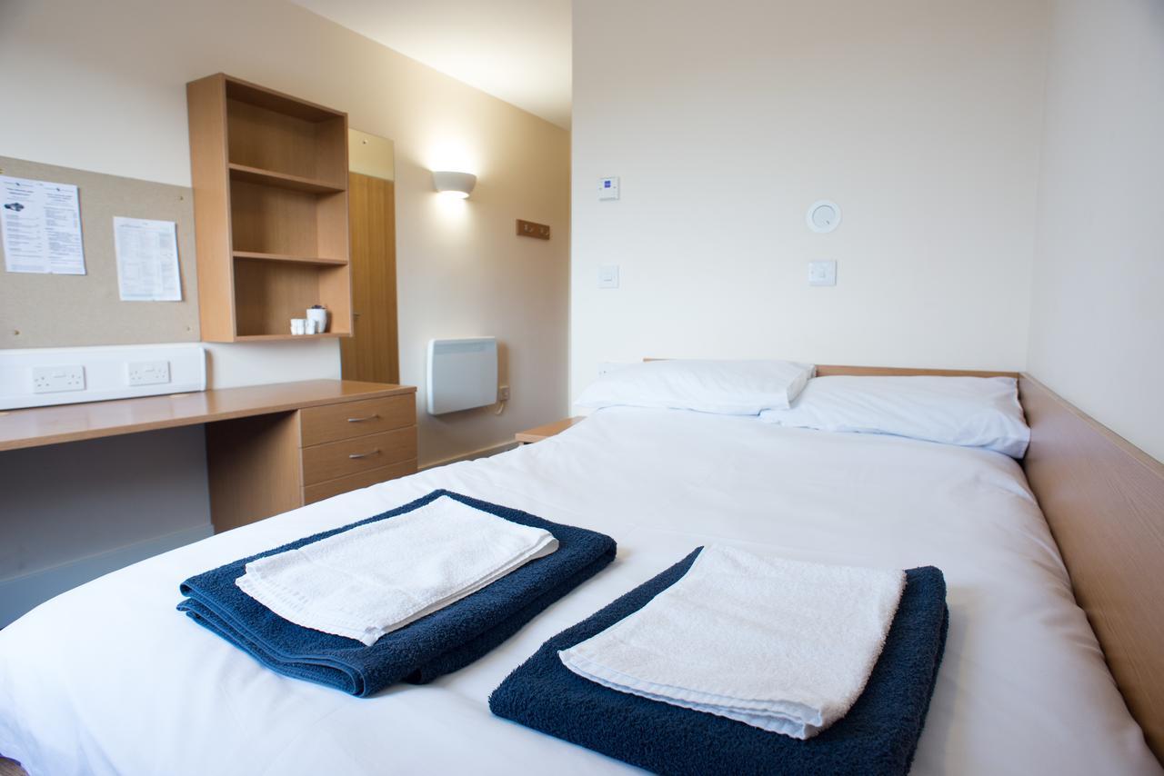 The Sidings Aparthotel Пенрин Екстериор снимка