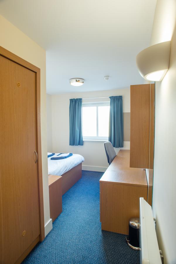 The Sidings Aparthotel Пенрин Екстериор снимка