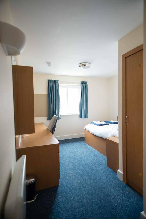 The Sidings Aparthotel Пенрин Екстериор снимка