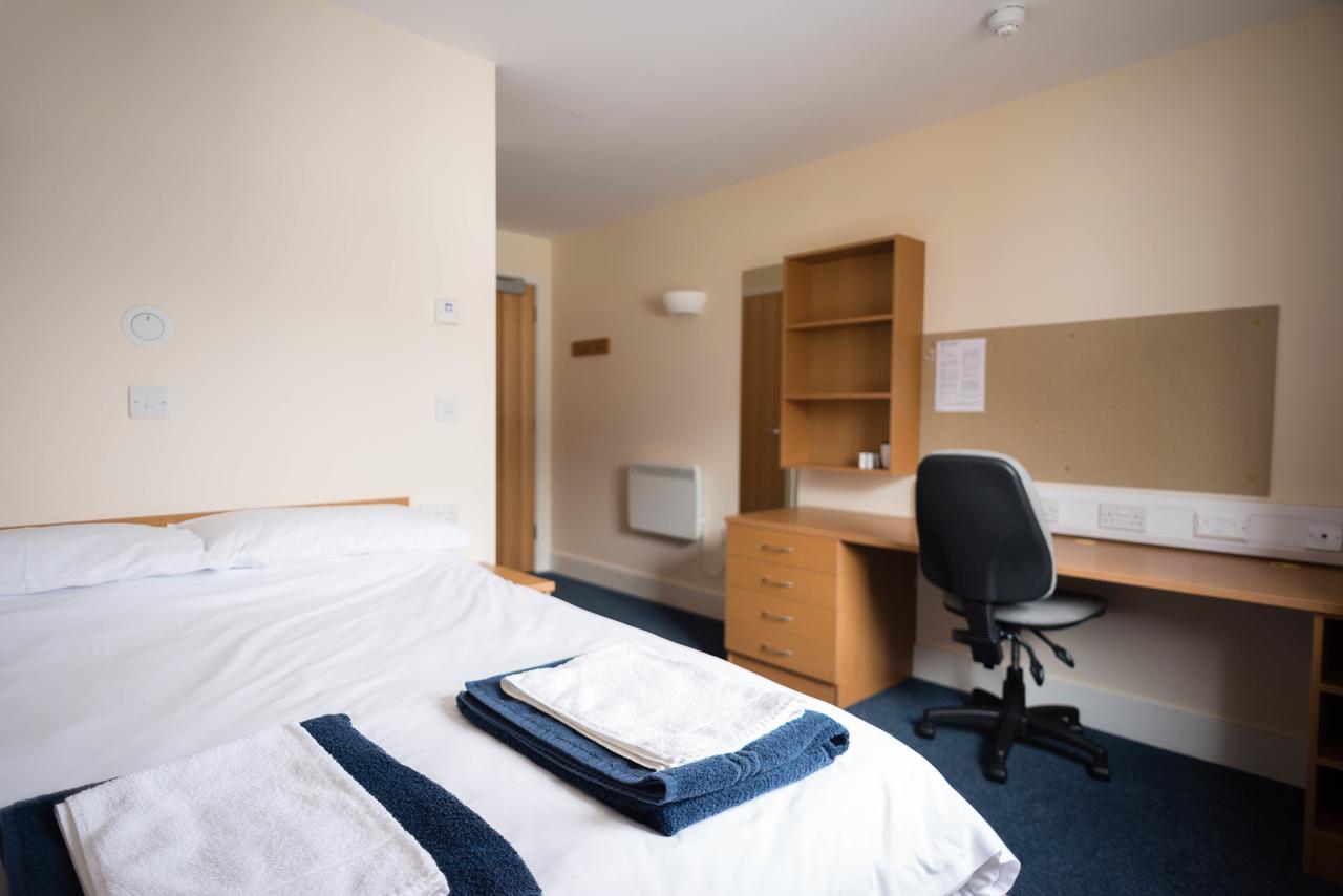 The Sidings Aparthotel Пенрин Екстериор снимка