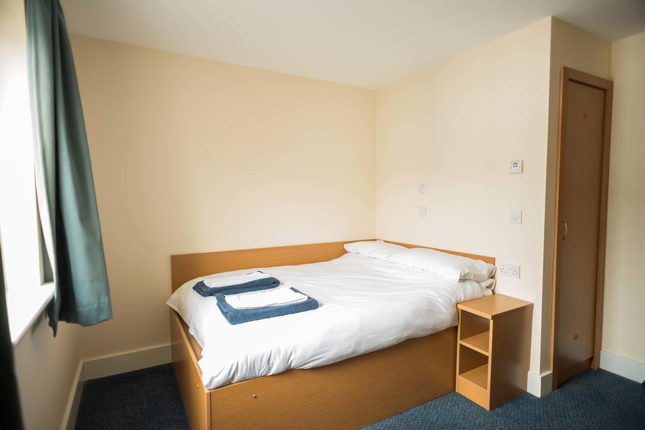 The Sidings Aparthotel Пенрин Екстериор снимка